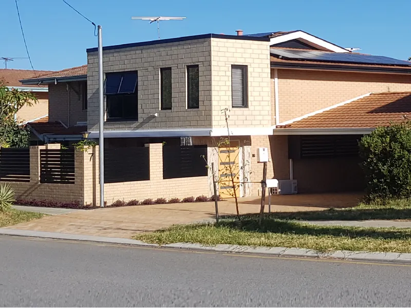 Luxury Living in a Great Location!