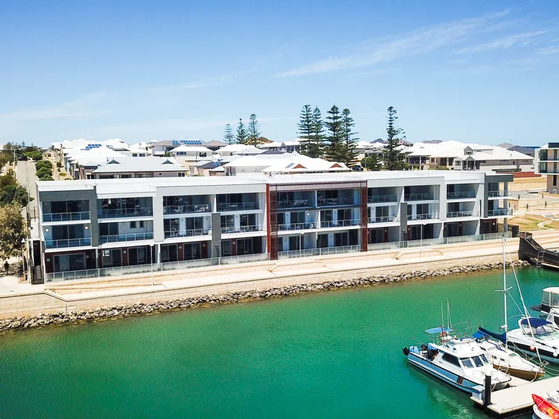 Executive style apartment within Mindarie Marina