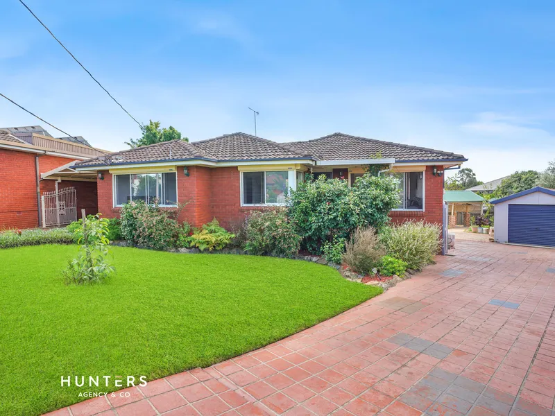 Top Of The Hill - 702m2 - Tranquil Location