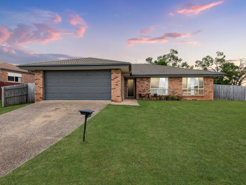 Large Family Home On 705m2 Block With Side Access!