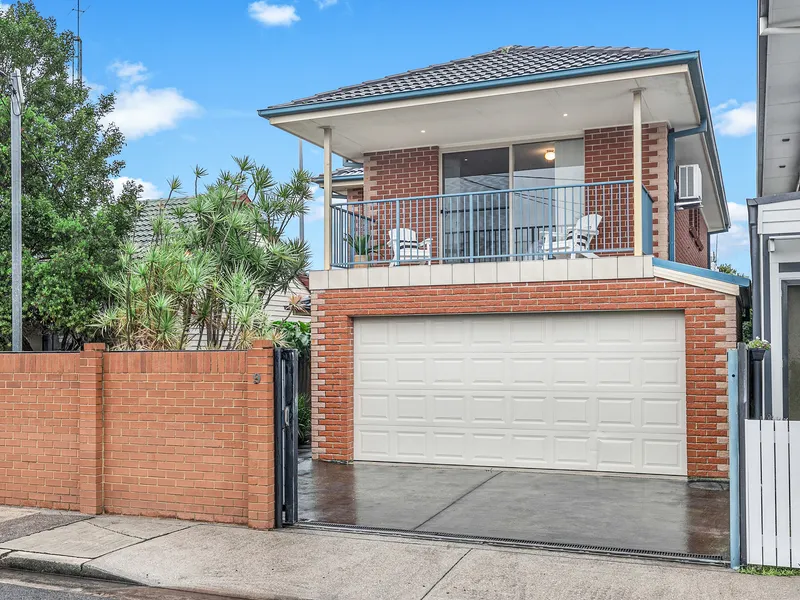 Executive Inner City Living...