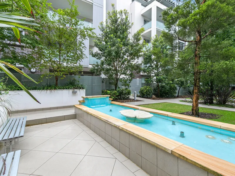 Quiet lifestyle retreat in the village heart