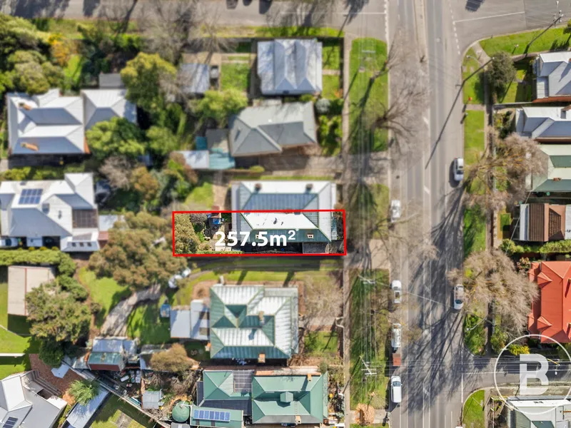 RENOVATOR IN PERFECT LOCATION FOR INNER CITY LIFESTYLE