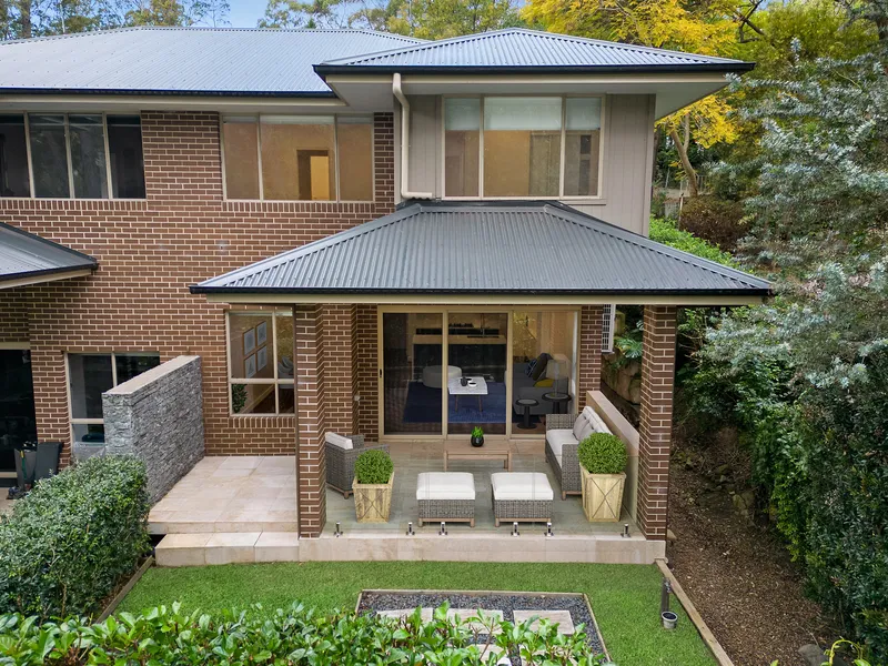 Space and sophistication in private leafy address