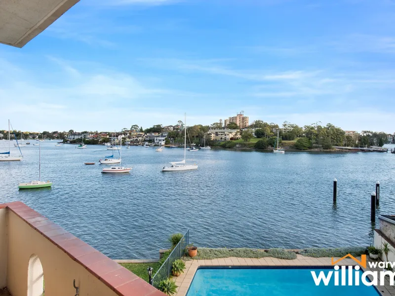 WATERFRONT SECURITY BUILDING WITH WATERVIEWS