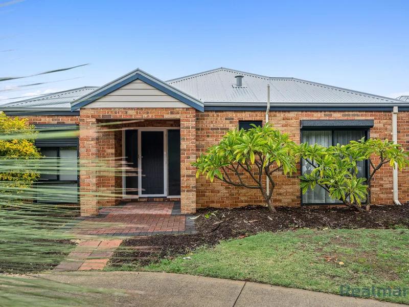 Peaceful setting opposite Linville Reserve