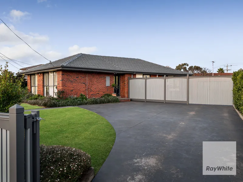 Impressive Renovations and Gorgeous Gardens - Perfect!