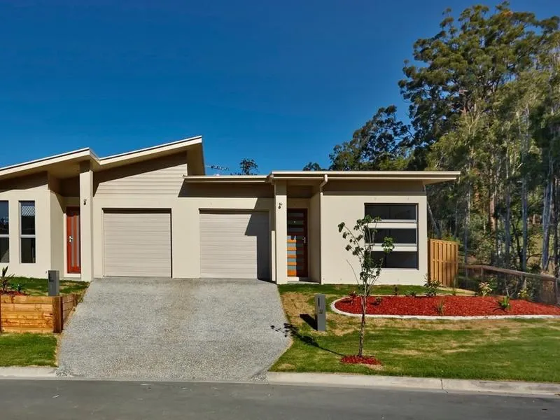 Duplex - Adjoining Bushland!