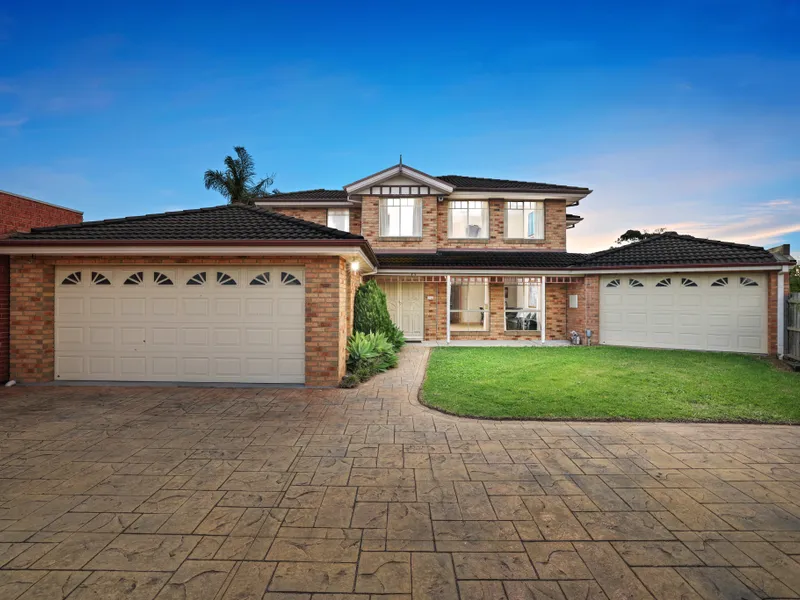 Grand Scale Family Living