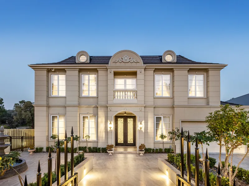 Majestic Luxury Lifestyle On The Park