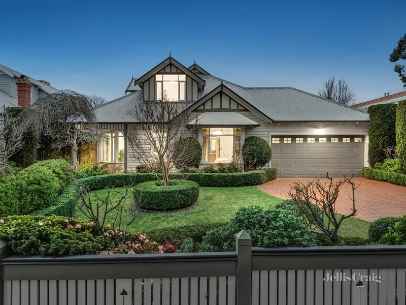 “Leawood” Circa 2003 Edwardian Inspiration - 4 bedroom plus study & 4 Living on 736m2* Land