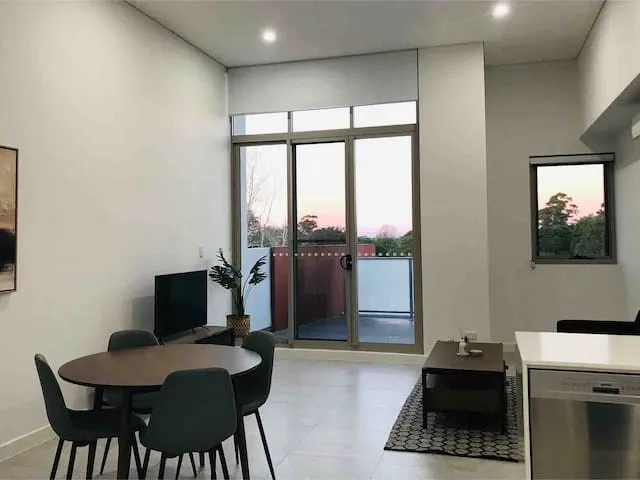 Asquith 1 bedroom fully furnished Penthouse close to transport. Monthly lease available.