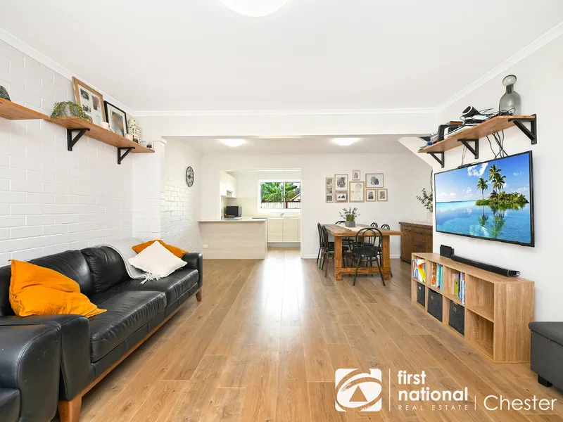 “SPACIOUS MODERN TOWNHOUSE”