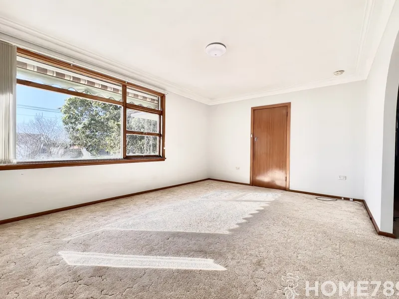 Classic 3 Bedroom House in Moorebank