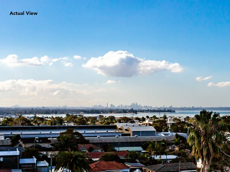 Majestic City and water Views