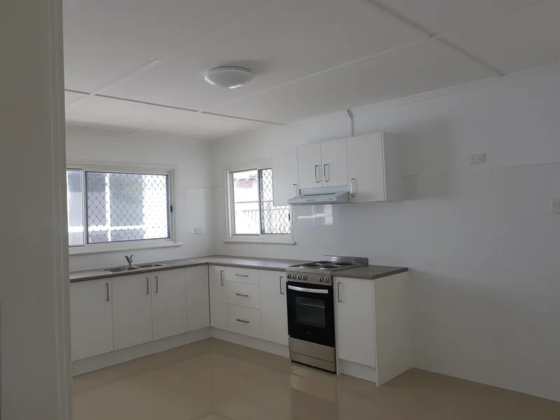 APPLICATION PENDING - AIR CONDITIONED FIVE BEDROOM HOME