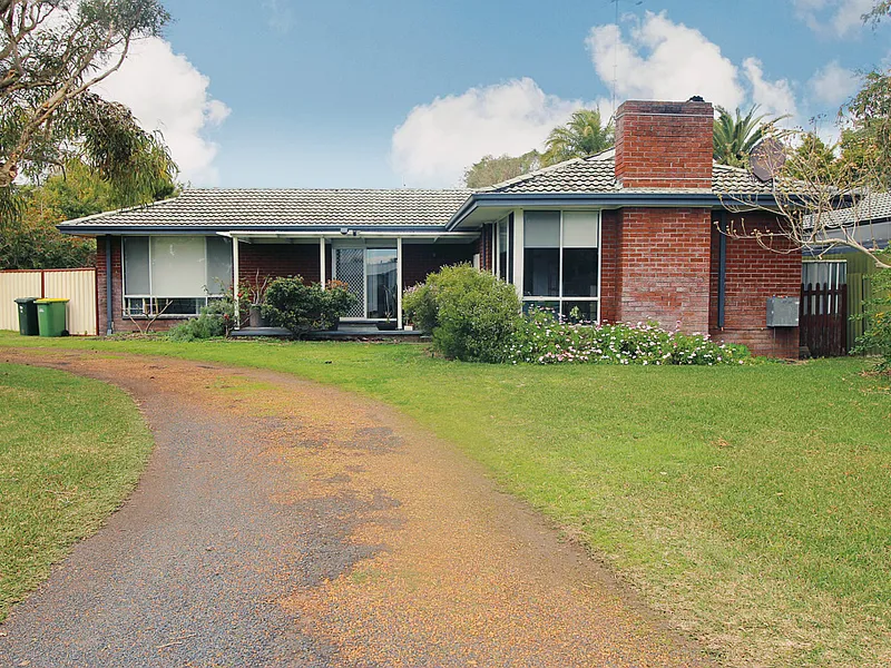 Walk to the Beach in 5mins