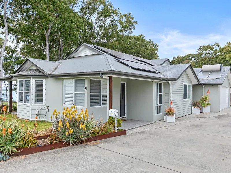 LOCATION….LOCATION….LOCATION THIS IS BAYSIDE LIVING AT ITS BEST!