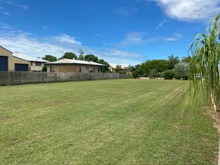 1012m2 Vacant Land - Giru