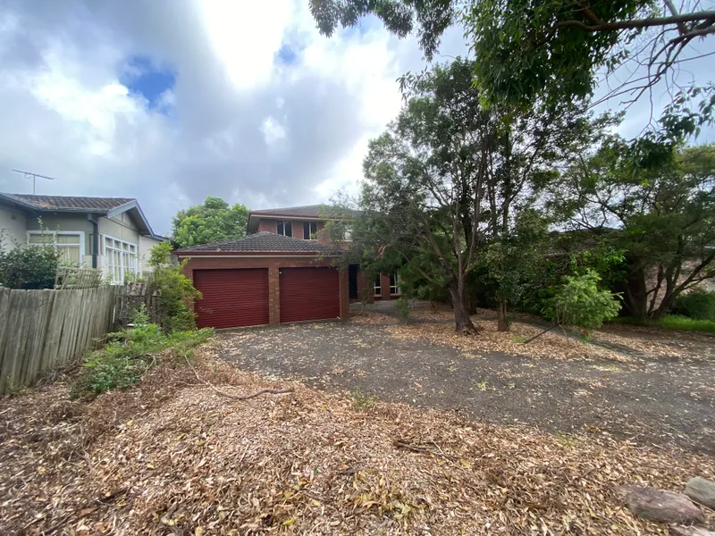5 Bedrooms and study nook