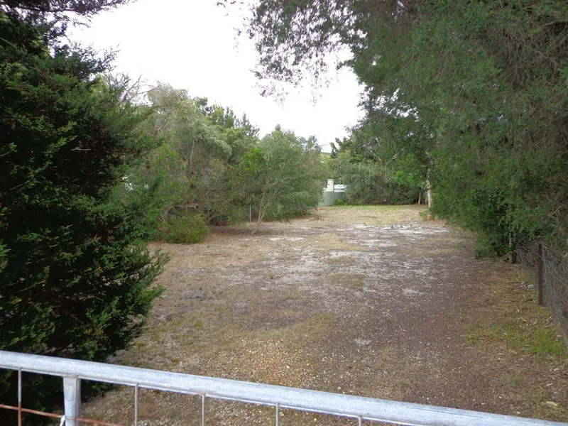 PRIVATE BUSH SETTING