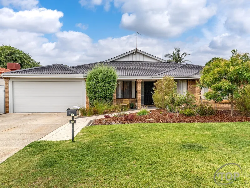 AMAZING FULLY RENOVATED OPEN PLAN FAMILY HOME!