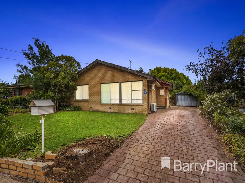 Walking distance to the train station!
