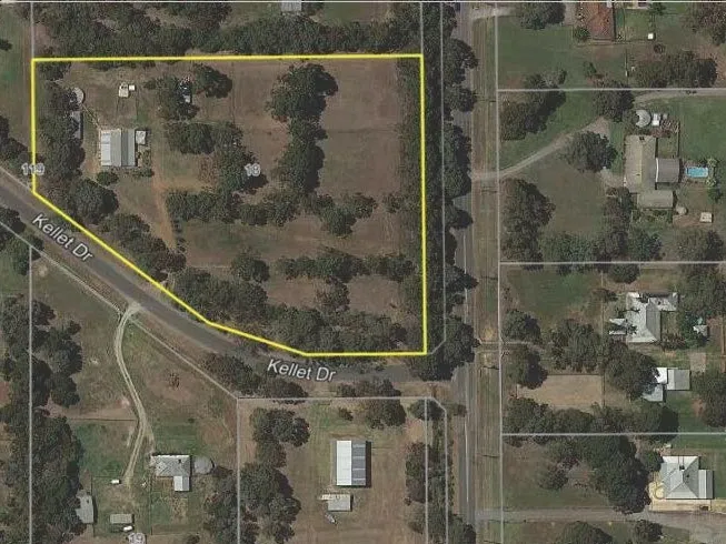 5 ACRES - COUNTRY STYLE LIVING - POTENTIAL HORSE PROPERTY!