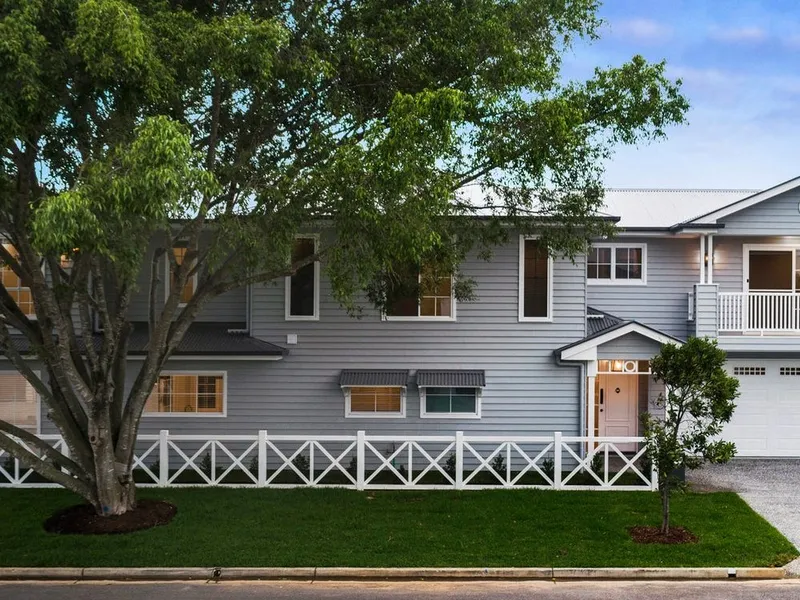 Hamptons Style Executive Home - Best Location in Brisbane!
