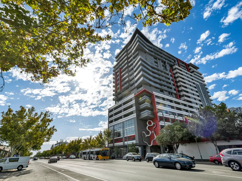 Luxurious Apartment on Market NOW in Adelaide City!!!