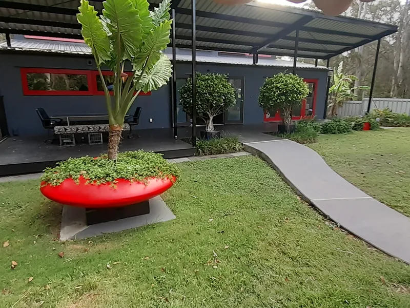 Modern designer home -3 bedrooms, 1 bathroom 2 car up for rent