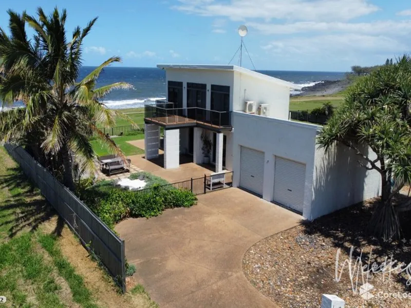 ABSOLUTE OCEANFRONT HOME - RARE RENTAL OPPORTUNITY