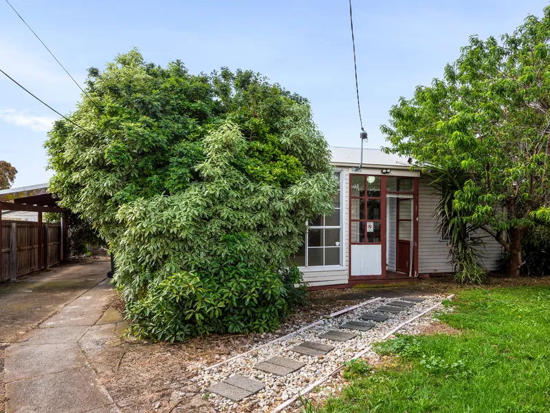 SPACIOUS 2 BEDROOM HOME