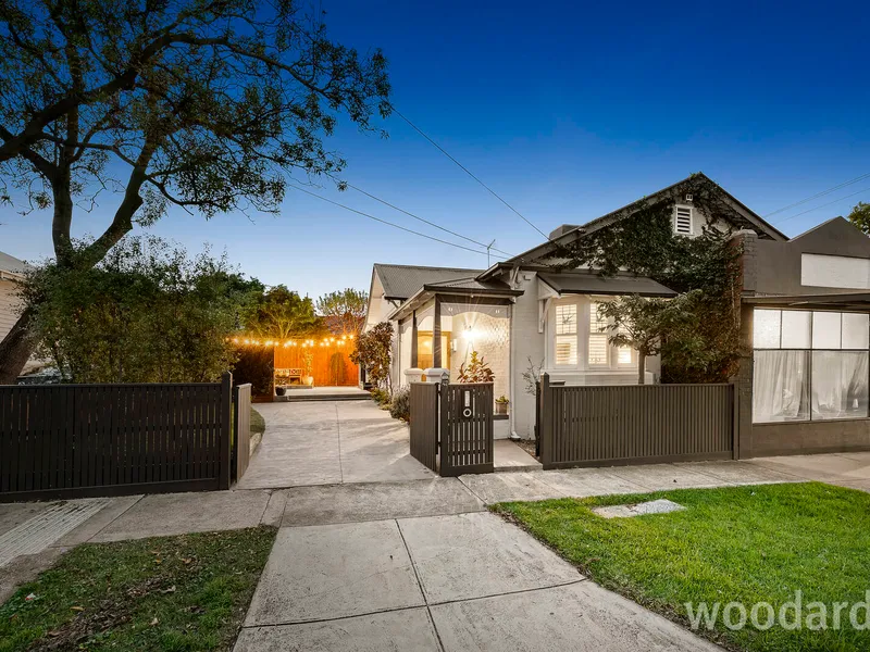 An Exceptional Union of Thoughtful Design, Epic Position and Rare Opportunity