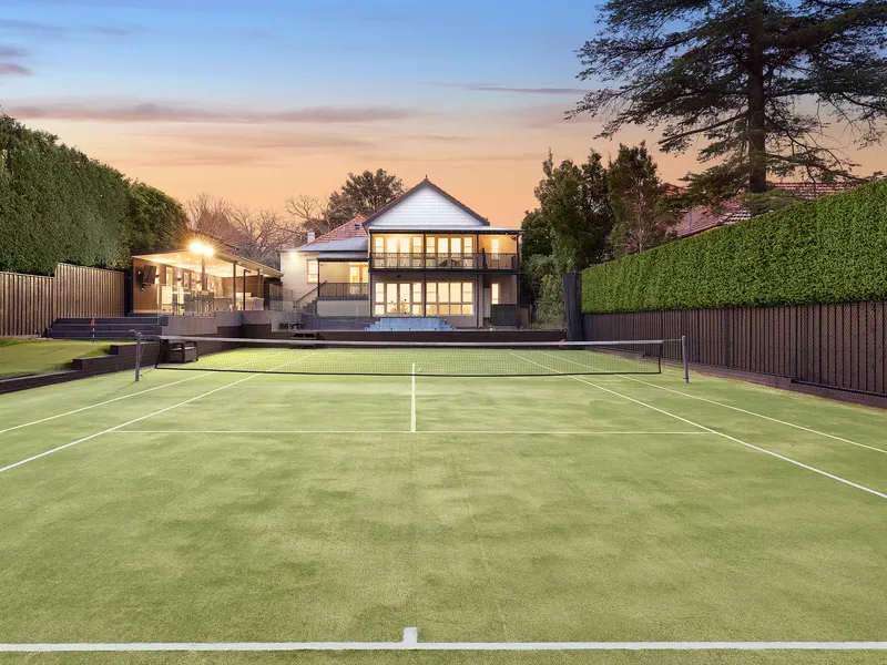 First-class entertainer of elegance and amenity