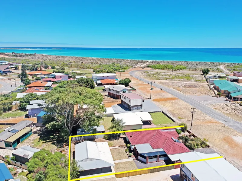 Close To The Beach & Town Centre