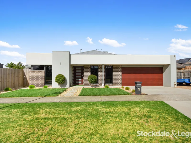 Generous Family Home with Magnificent Shedding