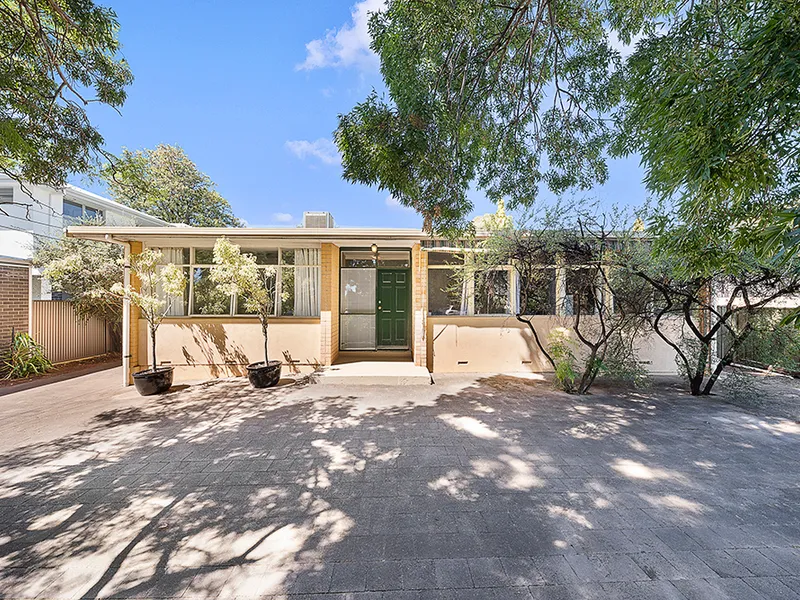 Traditional Allotment, With An 1960’s Home!!