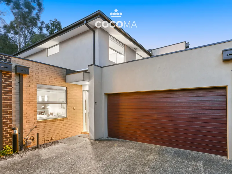 Positioned within the Waterford Valley Golf Course, neighbouring onto nature reserve