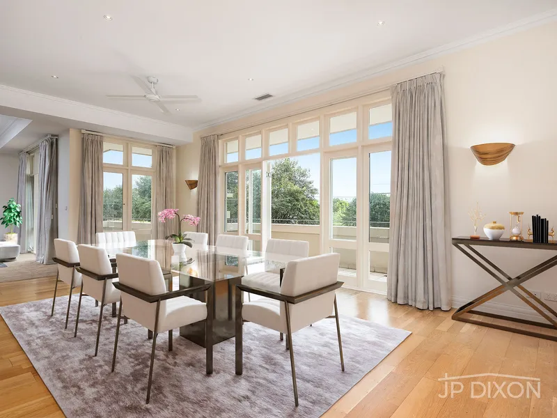 Luxury near the beach!