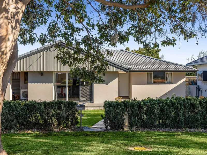 Modern Family Home in Leafy Smithfield