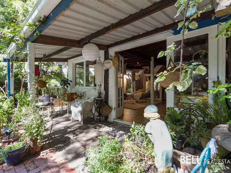 Quaint Country Living!