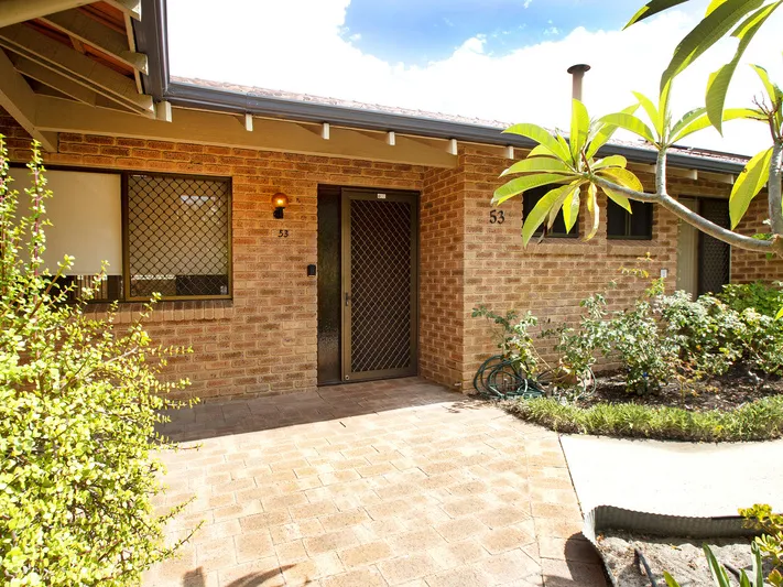 Fabulous three-bedroom villa with extra-large courtyard