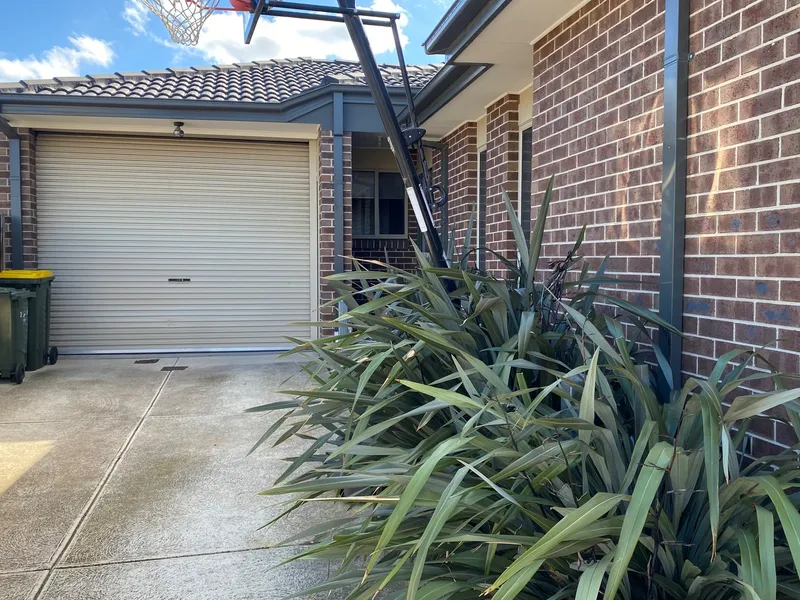 Low maintainence 3 Bedder!