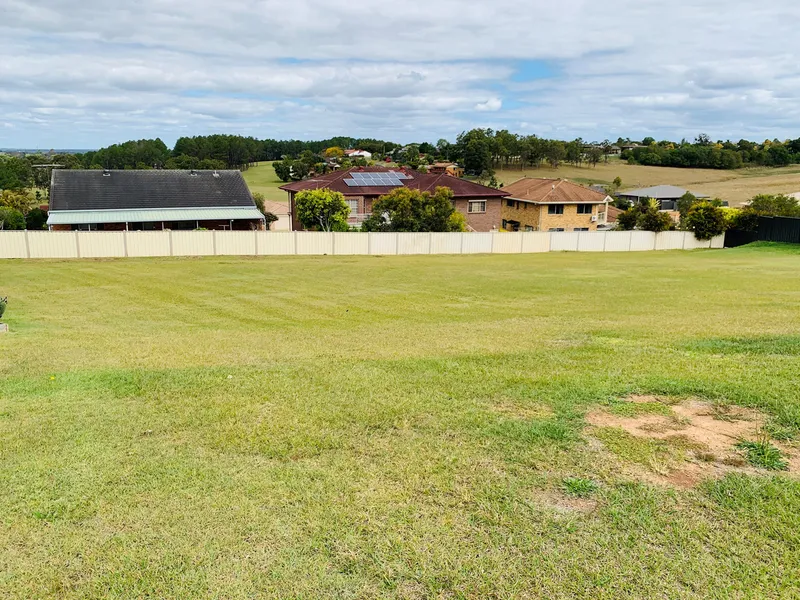 800sqm LOT IN JUNCTION HILL