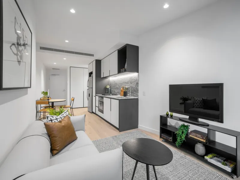 Luxury 1 bed 1 bath apartment with car park in West Side Place (NOT including furniture)