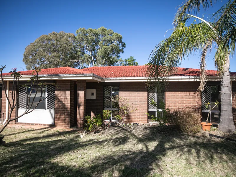 Huge 769m2 block with Spacious Family Home