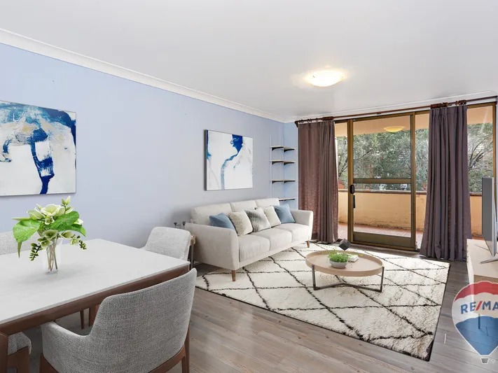 TWO-BEDOOM UNIT IN AN EXCEPTONALLY CONVENIENT LOCATION
