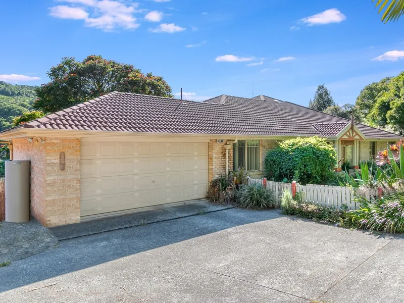 A HINTERLAND RETREATE