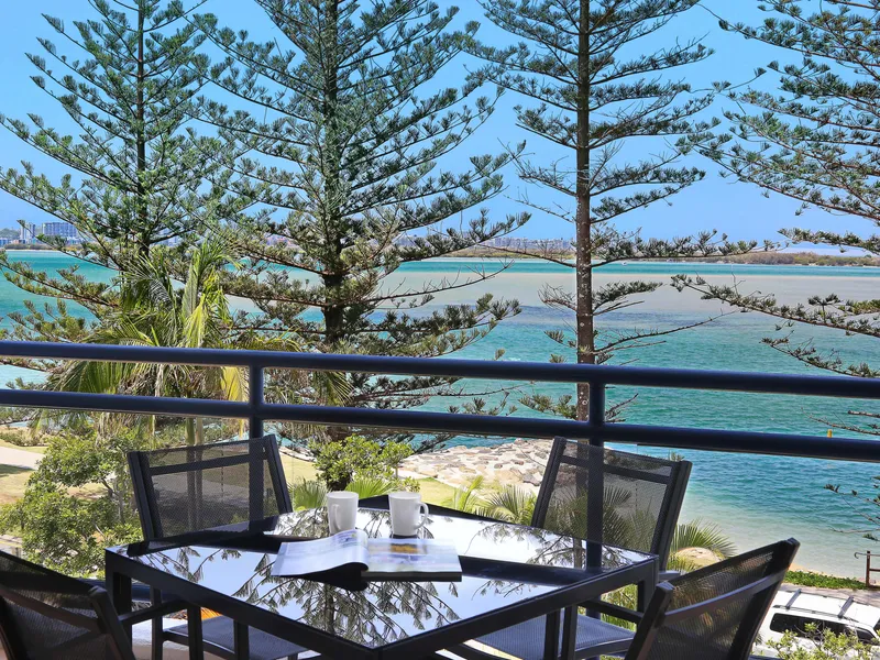 BEACHFRONT STUNNING UNIT WITH BREATHTAKING OCEAN VIEWS